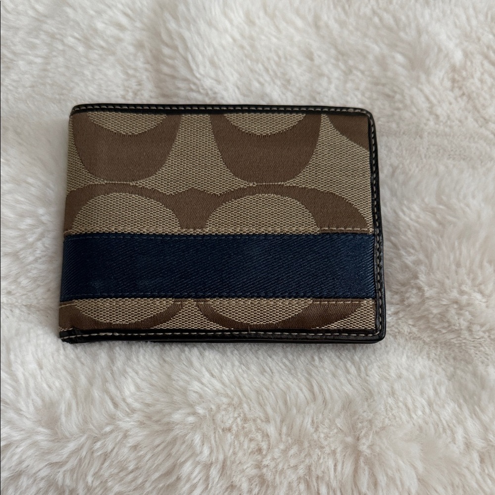 Coach Men's Tan and Navy Wallet